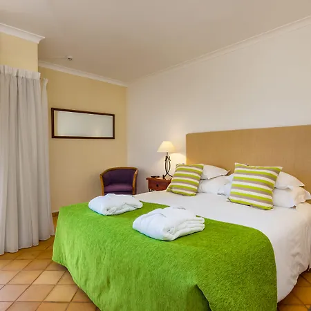 Pestana Palm Gardens 4* 카르보에이루
